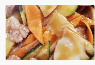 84. Manzo con verdure miste