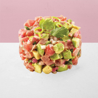 35. Tartar atún con aguacate 