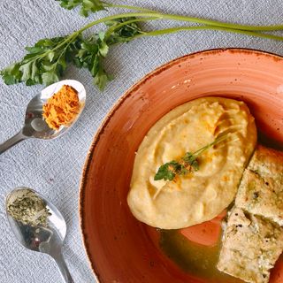Lombo de Salmão com molho Matcha e puré de Couve-flor e Açafrão (a partir das 12h00)