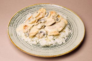 Piletina sa sosom od pečuraka