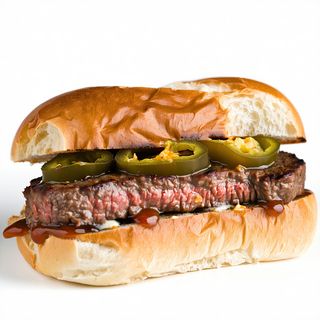 Bocadillo De Filete De Ternera Con Pimientos.