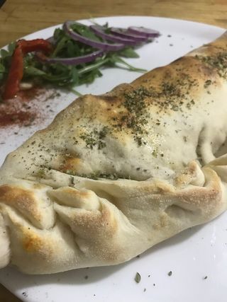 Calzone De Carne