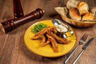 Gujoane de pui cu sos remoulade