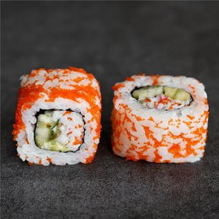 Каліфорнія з крабом в тобікі (210г/6шт.)