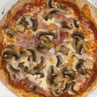 Prosciutto e funghi
