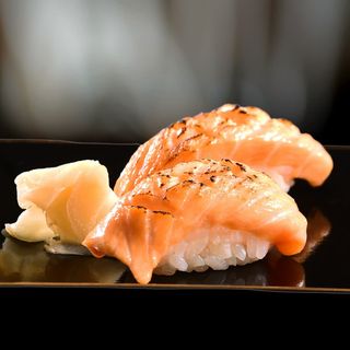 209 - Nigiri shake cotto - 5 pezzi