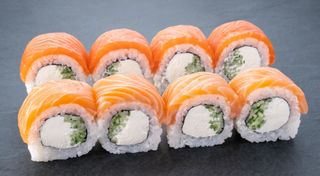 Рол Філадельфія 50/50 зі с/с лососем