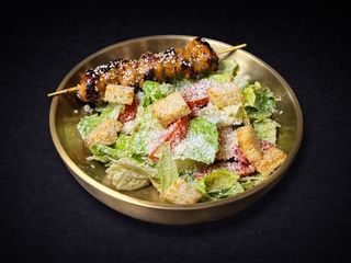 Цезар з куркою кусіякі (340g)