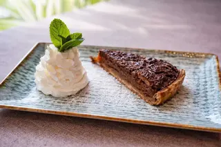 Tarta cu nuci pecan caramelizate