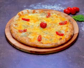 Пица Куатро Формаджи (350-400г)