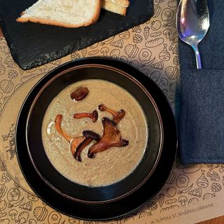 Крем-суп із лісовими грибами (325г)