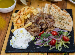Gyros pork farfurie