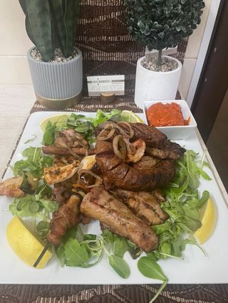 Отбрани мръвки за четирима