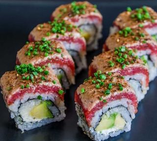 11. California Rolls De Aguacate Y Queso (8 Uds.)
