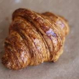 Croissant cu unt