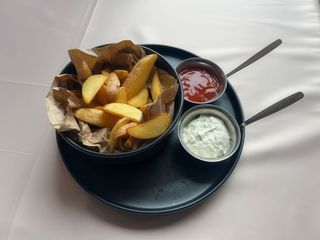 Картопля по-селянськи (200/50/50g)