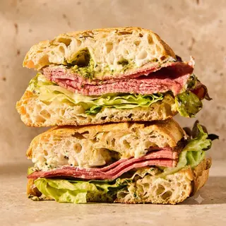 Focaccia Pastrami Y Stracciatella Di Burrata Dolce Vita