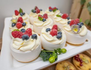 Mini Beza Pavlova.