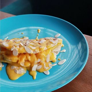 Роті з манговим кремом (220г)