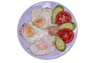 Jaje na oko i prilog