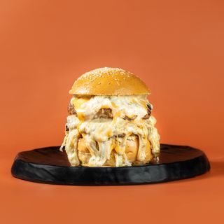 ლურჯი ყველის ბურგერი/Blue cheese burger