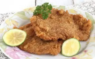 Bistecca di vitello panata con contorno a scelta