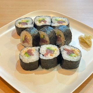 44A. Futo Maki de Atún