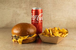 Велетень Дабл Суперсирний бургер меню