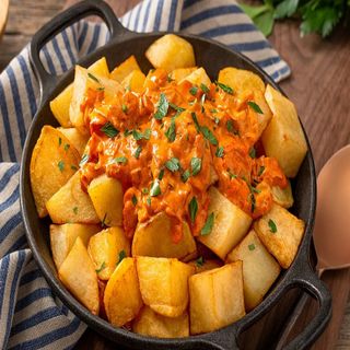 Patatas bravas (ración)