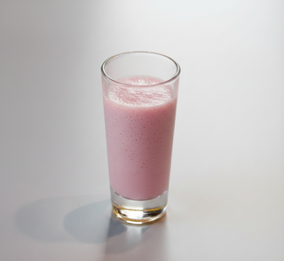 Клубничный молочный коктейль 