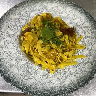 Espagueti De Pollo Al Curry