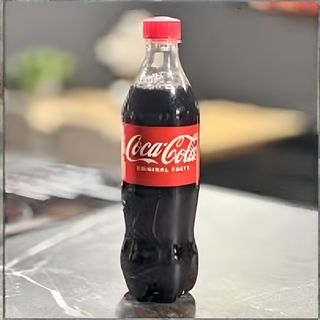 Coca Cola 0.5 L (prețul include garanția Sgr.)
