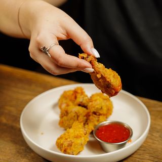 2 piezas+ patatas+ bebida