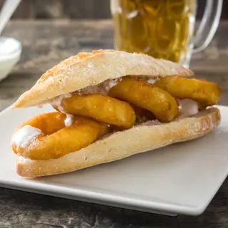 BOCADILLO CON CALAMARES