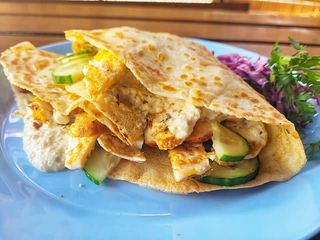 11-Naleśnik kurczak w sosie duńskim