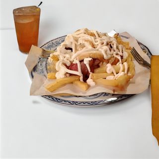 Patatine salsiccia e provola