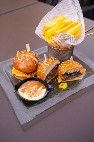 Mini Burgeri Black Angus
