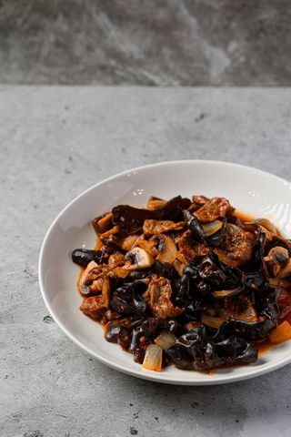 Мясо с грибами (350 г)