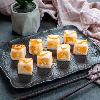 Քաղցր ռոլլ նարինջ և խնձոր