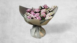 მარტიოლასა და ვარდების კომპოზიცია - თაიგული