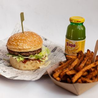 Vege burger + batat + juice