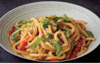 42 Udon saltato con verdura
