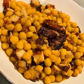 Garbanzos De Pedrosillano Con Boletus