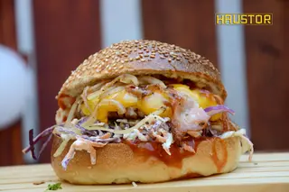 Varaždinski burger + krumpirići