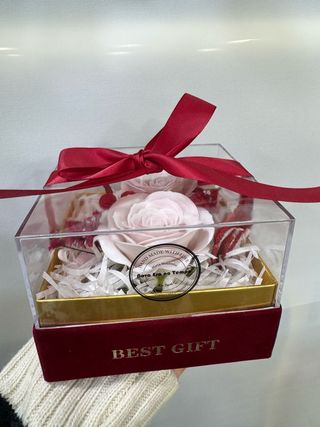 Caixa Veludo com Rosas Perfumadas
