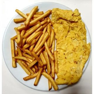 Tortilla Francesa + Patatas Fritas + Bebida