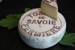 Tomme De Savoie Fermière DO 250 Gr Aprox