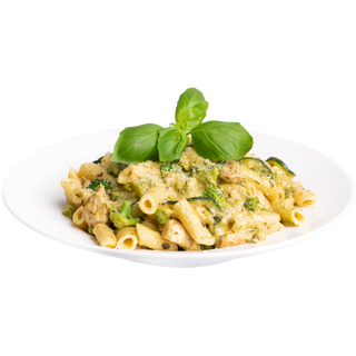 Makaron penne z kurczakiem cukinią i brokułami