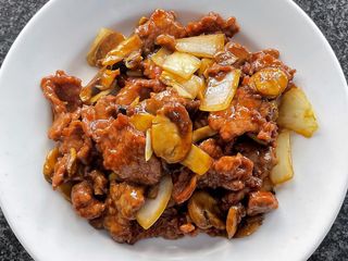 Ternera con champiñones