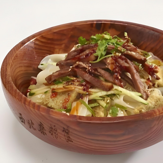 Liangpi con manzo 牛肉凉皮